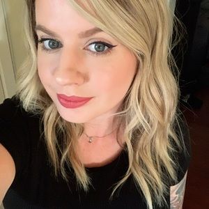 Meet your Posher, Allison